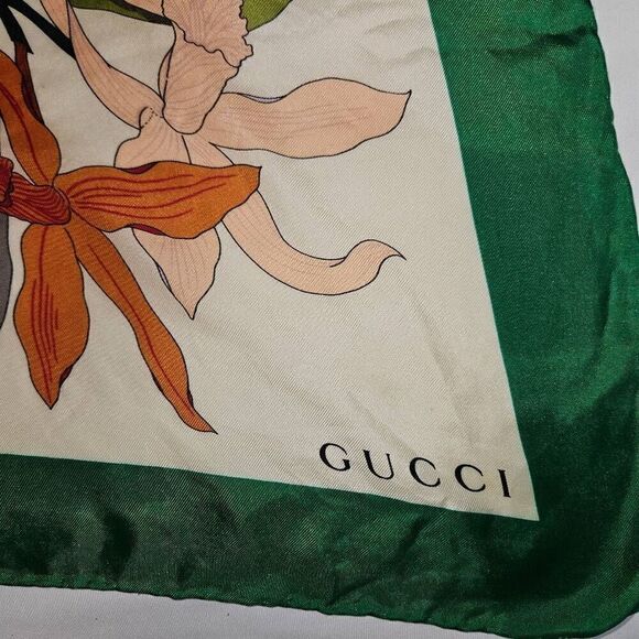 GUCCI  Silk Flora Gothic Square Scarf Ivory Dark Green - Picture 6 of 6